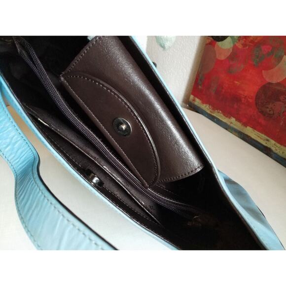 Kenneth Cole NY Leather Shoulder Bag - Picture 2 of 4